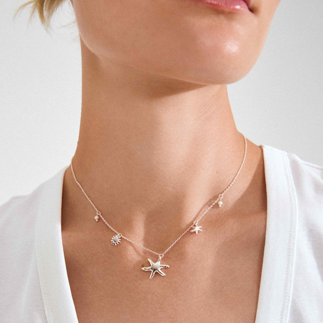 Collier PRISM avec perles et breloques – finition plaquée argent de Pilgrim, vue 3