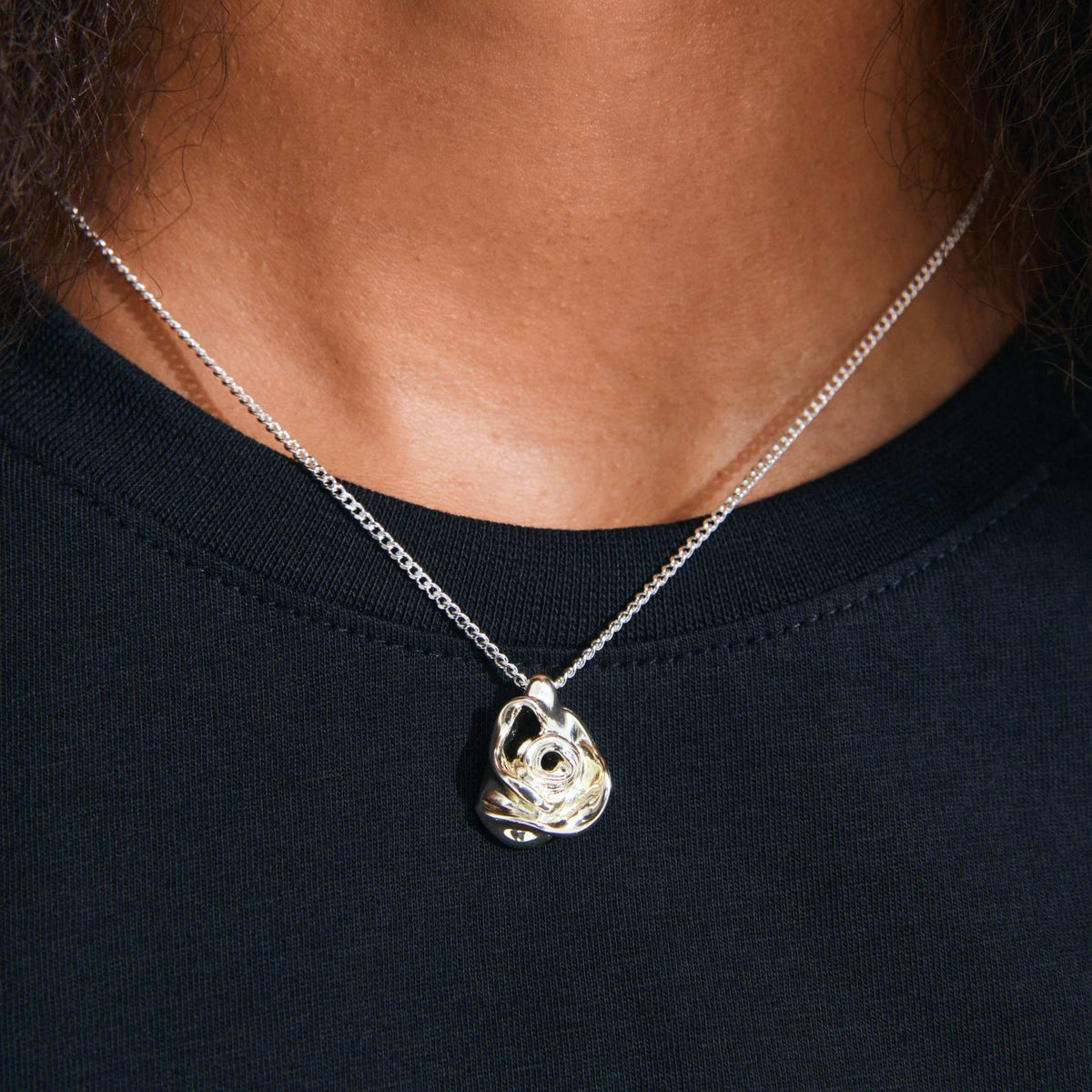 Riyan collier pendentif rose – finition plaquée argent de Pilgrim, vue 2