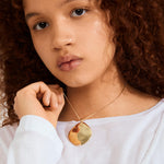 Collier SPARKLE à pendentif ondulé – finition plaquée or de Pilgrim, vue 3