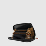 Porte-cartes Hunt RFID en cuir bicolore — noir et cognac, compartiments en accordéon ouverts