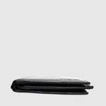 Portefeuille Moriati en cuir à volet intérieur — noir, profil du portefeuille fermé