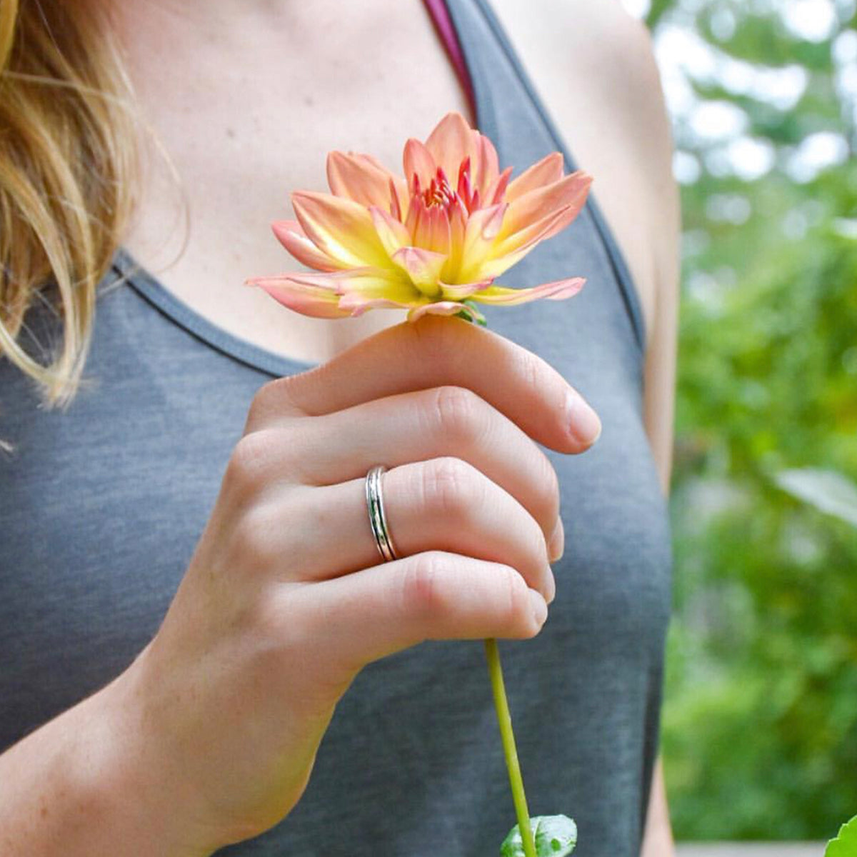 Bague de méditation Prana – MeditationRings – portée au doigt – argent