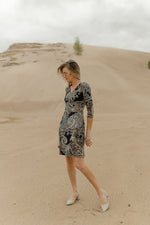 Robe Mattawin Paisley
