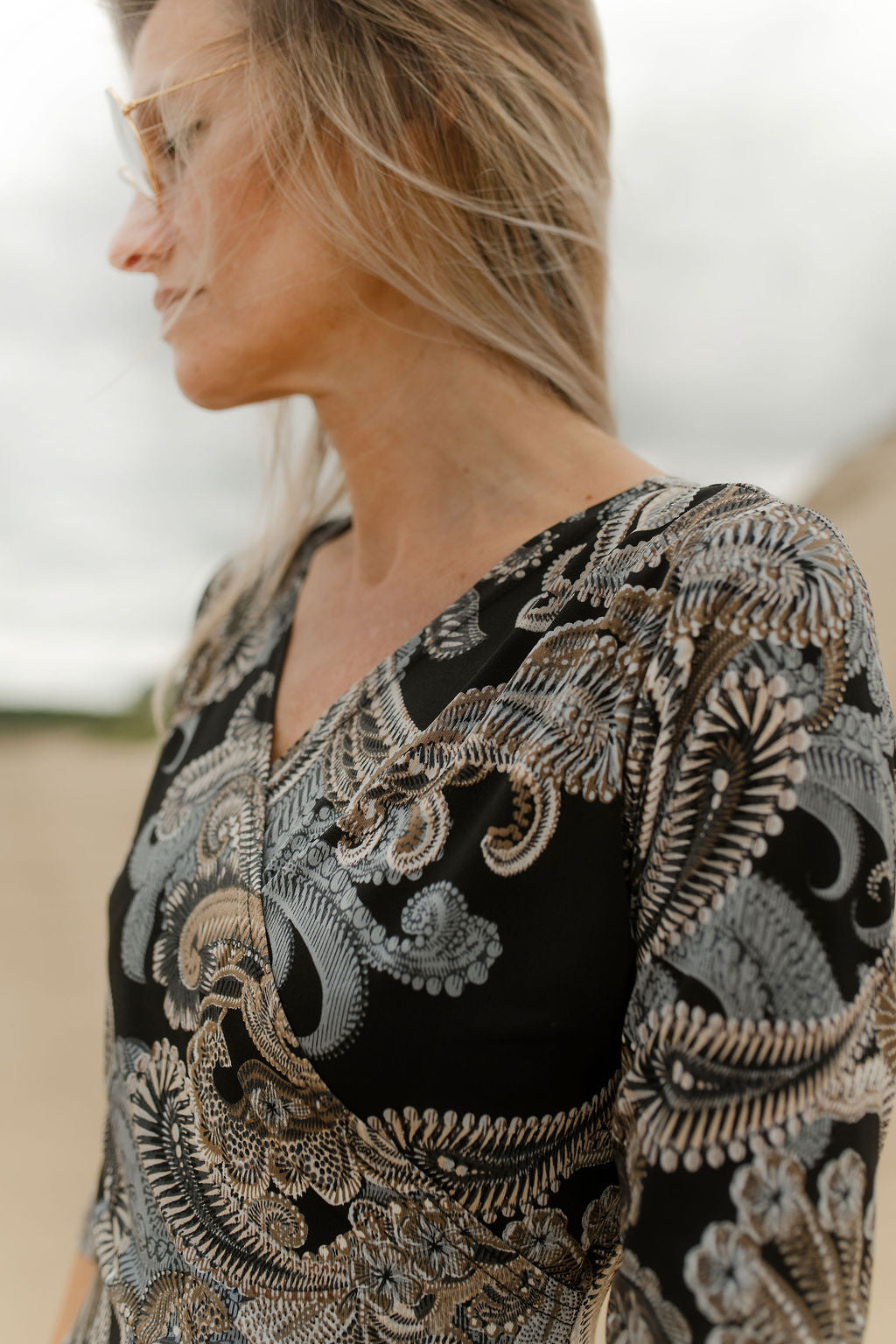 Robe Mattawin Paisley