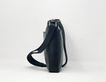 Sac à bandoulière Gisèle petit en cuir noir, vue de profil