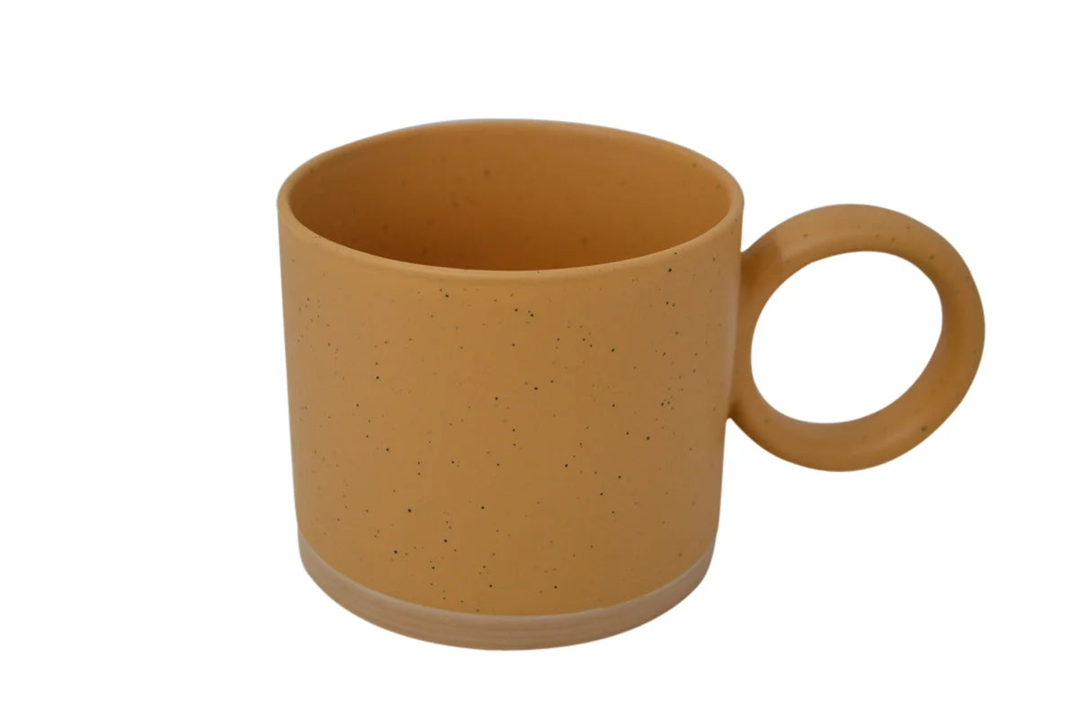 Tasse à poignée ronde nude