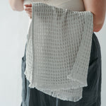 Serviette à mains French Waffle – Gris soie – Pokoloko