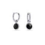 Anneaux argentés avec pendentifs noirs