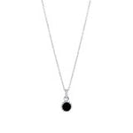 Collier argenté à petit pendentif noir