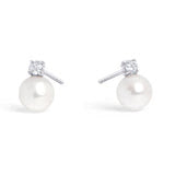 Boucles d’oreilles à perles blanches et petites pierres, monture argentée