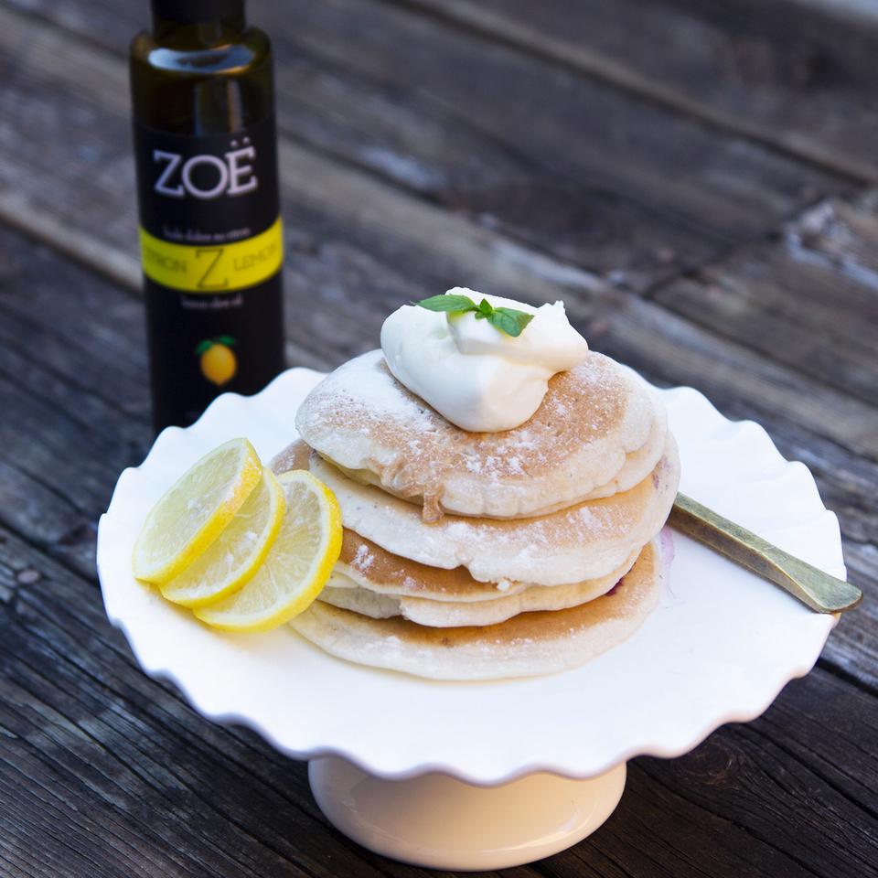 Huile d’olive au citron Zoé – 250 ml – suggestion de présentation