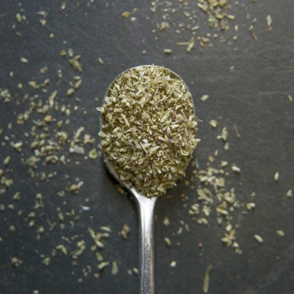 Origan sauvage de Grèce Zoé – 20 g – origan séché dans une cuillère